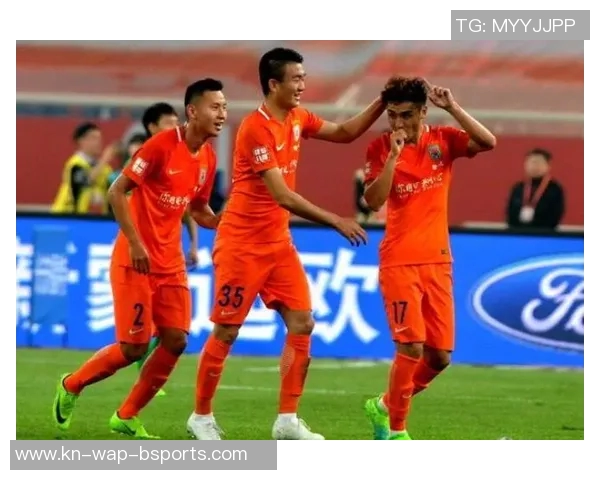 重庆对阵鲁能的比赛分析与战术解读及球员表现评估 重庆对阵鲁能的比赛分析与战术解读及球员表现评估